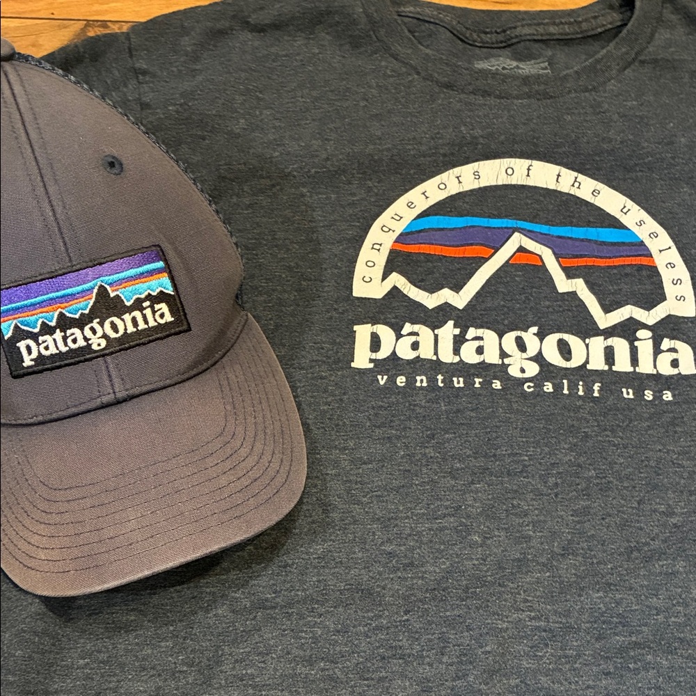 Patagonia Dark Navy Logo T-Shirt with Matching Navy Trucker Hat - Picture 2 of 4